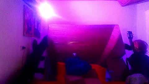 Laye19 online show from February 8, 7:59 am