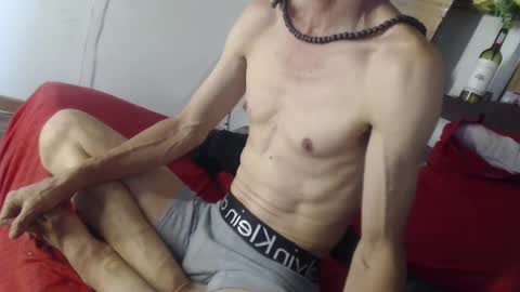 Laye19 online show from March 9, 8:42 pm