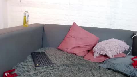 Layla online show from February 8, 4:36 am