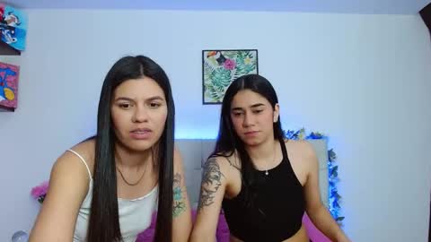 Snapshot of layla_roma chatting on January 9, 1:29 am Lia and Rachel online show from January 9, 1:29 am