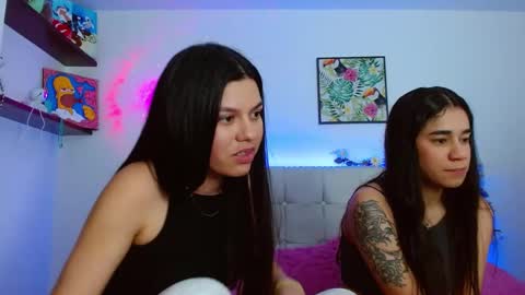 Snapshot of layla_roma chatting on January 15, 1:56 am Lia and Rachel online show from January 15, 1:56 am