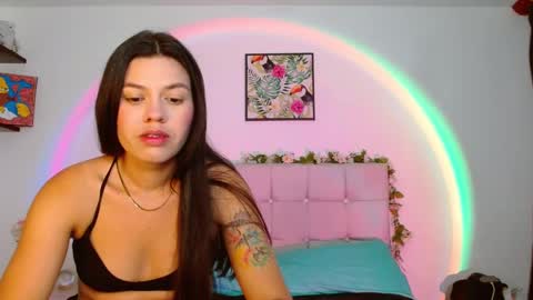 Snapshot of layla_roma chatting on October 5, 2:10 am Lia and Rachel online show from October 5, 2:10 am