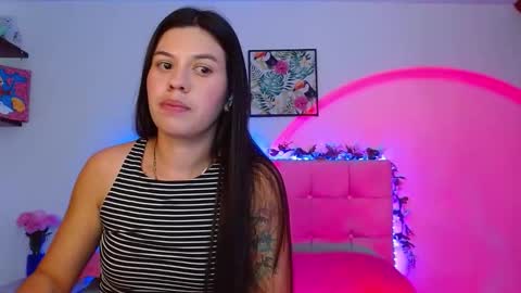 Snapshot of layla_roma chatting on November 28, 2:14 am Lia and Rachel online show from November 28, 2:14 am