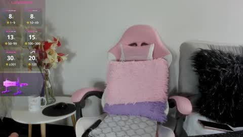 LAYLA online show from September 12, 5:13 pm