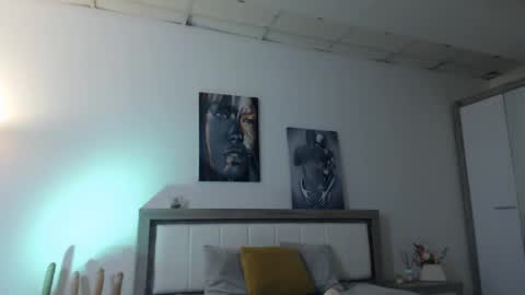 laylacruz online show from January 14, 8:52 am