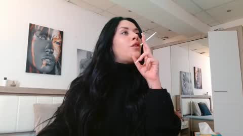 laylacruz online show from February 18, 6:26 am