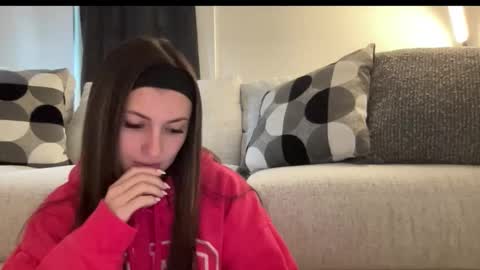 laylahlaylah1 online show from November 30, 2:32 pm