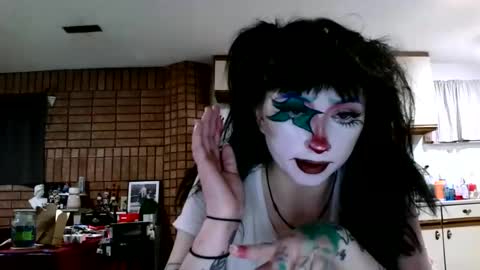 Snapshot of laylakills chatting on January 9, 10:20 am Layla Kills online show from January 9, 10:20 am