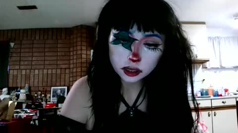 Snapshot of laylakills chatting on January 9, 1:24 pm Layla Kills online show from January 9, 1:24 pm