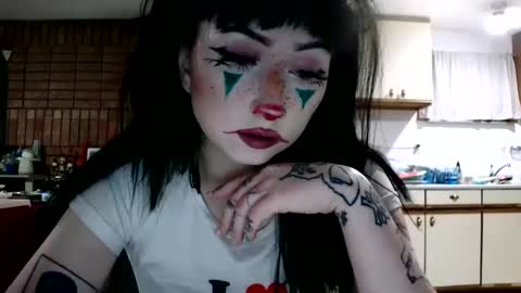 Snapshot of laylakills chatting on January 13, 5:55 am Layla Kills online show from January 13, 5:55 am