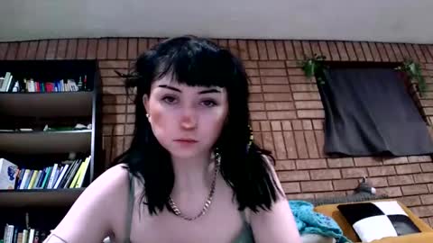 Snapshot of laylakills chatting on February 11, 6:08 am Layla Kills online show from February 11, 6:08 am