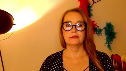 Snapshot of leadesire chatting on February 20, 3:08 pm LEA online show from February 20, 3:08 pm