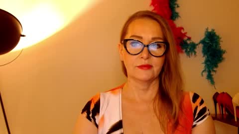 Snapshot of leadesire chatting on March 6, 3:35 pm LEA online show from March 6, 3:35 pm