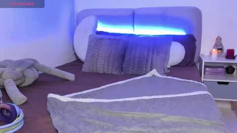   online show from September 19, 2:57 am