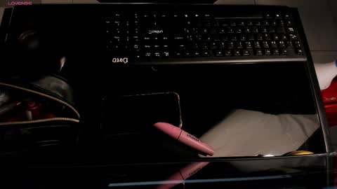 leahnovac online show from October 6, 11:07 am