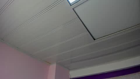 Snapshot of leamoreau__ chatting on November 18, 11:47 am leamoreau__ online show from November 18, 11:47 am