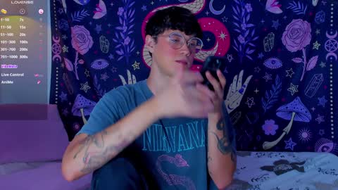 leaneseb online show from December 5, 1:36 am