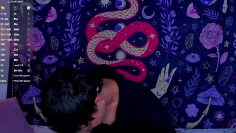 leaneseb online show from December 6, 4:25 am