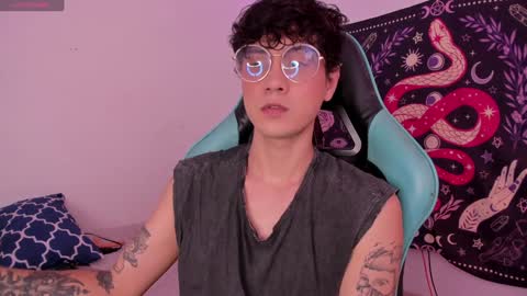 leaneseb online show from December 14, 8:51 pm