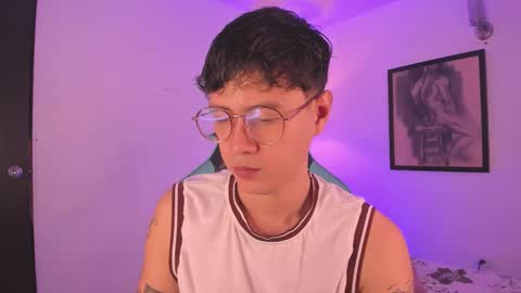 leaneseb online show from October 2, 3:35 am