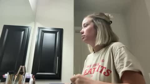 leanneluxecouple online show from September 11, 10:26 am