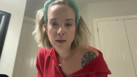 leanneluxecouple online show from November 18, 11:36 am