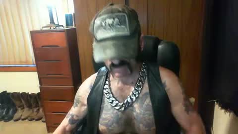 Snapshot of leathergreaser chatting on January 6, 7:13 pm leathergreaser online show from January 6, 7:13 pm