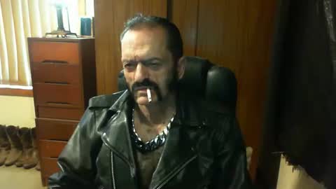 Snapshot of leathergreaser chatting on January 16, 10:34 pm leathergreaser online show from January 16, 10:34 pm