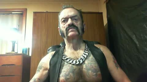 Snapshot of leathergreaser chatting on January 20, 6:53 pm leathergreaser online show from January 20, 6:53 pm