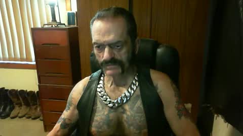 Snapshot of leathergreaser chatting on January 27, 8:49 pm leathergreaser online show from January 27, 8:49 pm