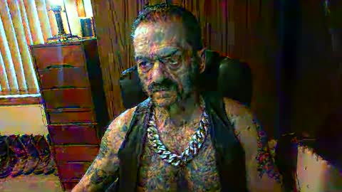 Snapshot of leathergreaser chatting on February 4, 8:17 pm leathergreaser online show from February 4, 8:17 pm