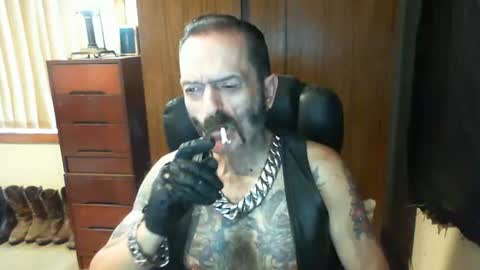 Snapshot of leathergreaser chatting on February 13, 10:33 pm leathergreaser online show from February 13, 10:33 pm
