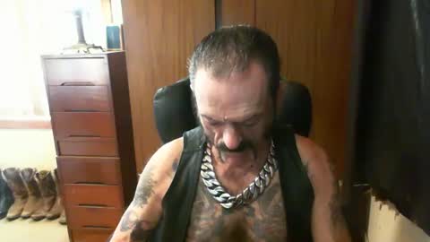 Snapshot of leathergreaser chatting on February 16, 7:26 am leathergreaser online show from February 16, 7:26 am