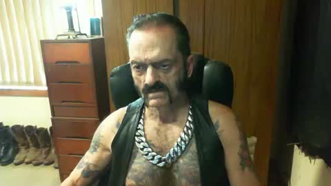 Snapshot of leathergreaser chatting on February 21, 12:16 am leathergreaser online show from February 21, 12:16 am