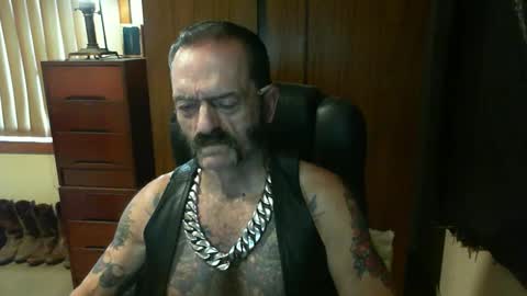 Snapshot of leathergreaser chatting on March 2, 11:53 pm leathergreaser online show from March 2, 11:53 pm