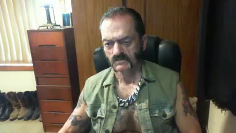 Snapshot of leathergreaser chatting on March 6, 9:42 pm leathergreaser online show from March 6, 9:42 pm