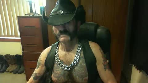 Snapshot of leathergreaser chatting on September 8, 9:58 pm leathergreaser online show from September 8, 9:58 pm