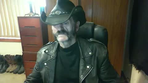 Snapshot of leathergreaser chatting on September 9, 10:42 pm leathergreaser online show from September 9, 10:42 pm
