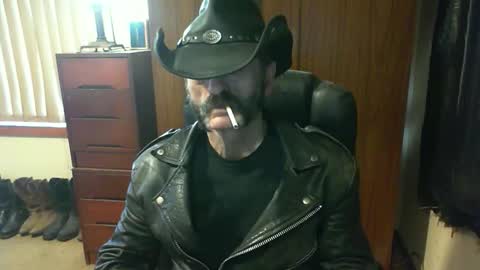 Snapshot of leathergreaser chatting on September 12, 12:00 am leathergreaser online show from September 12, 12:00 am