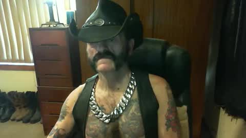Snapshot of leathergreaser chatting on September 13, 12:10 am leathergreaser online show from September 13, 12:10 am