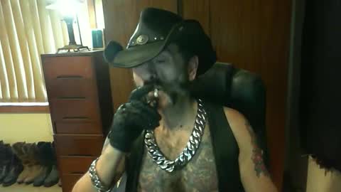 Snapshot of leathergreaser chatting on September 15, 9:26 pm leathergreaser online show from September 15, 9:26 pm