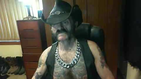 Snapshot of leathergreaser chatting on September 29, 7:40 pm leathergreaser online show from September 29, 7:40 pm