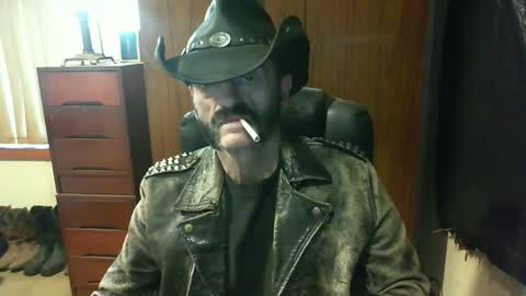 Snapshot of leathergreaser chatting on November 11, 7:14 pm leathergreaser online show from November 11, 7:14 pm