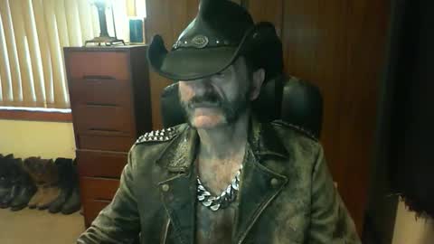 Snapshot of leathergreaser chatting on November 23, 7:24 pm leathergreaser online show from November 23, 7:24 pm