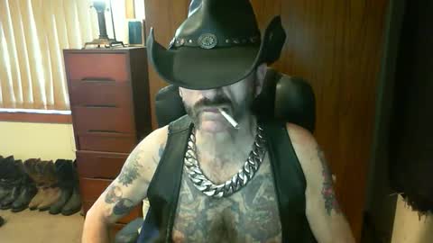 Snapshot of leathergreaser chatting on November 26, 9:38 pm leathergreaser online show from November 26, 9:38 pm