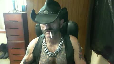 Snapshot of leathergreaser chatting on November 29, 11:30 pm leathergreaser online show from November 29, 11:30 pm