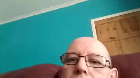 leatherpants68 online show from September 23, 2:42 pm