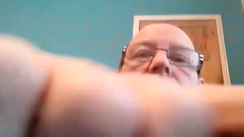 leatherpants68 online show from November 29, 9:01 am