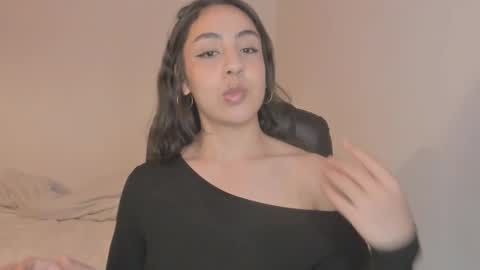 Snapshot of lebelledani chatting on December 18, 4:51 am Dani online show from December 18, 4:51 am