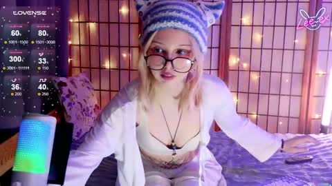 Lee ex online show from November 23, 1:05 am